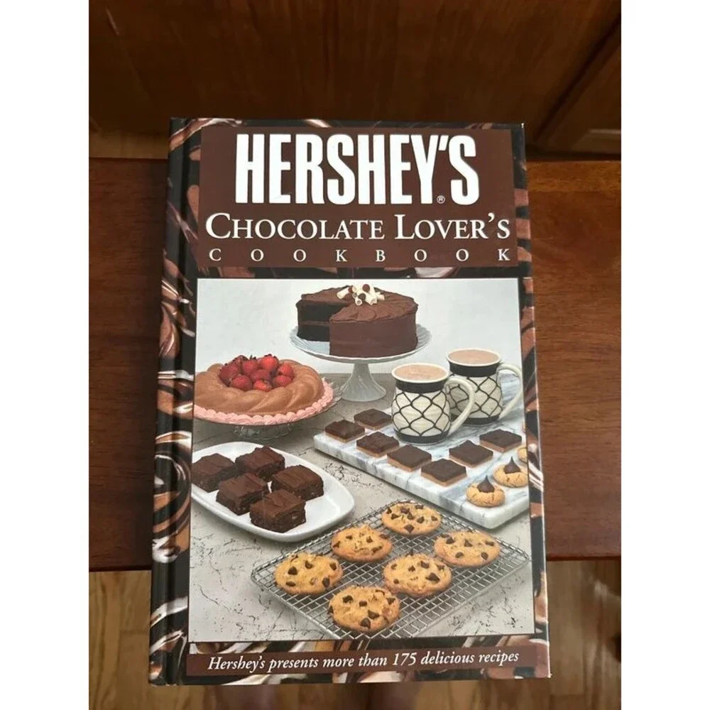 Hershey’s Chocolate Lover’s Cookbook: 175 Delicious Recipes (1993, Hardcover)
